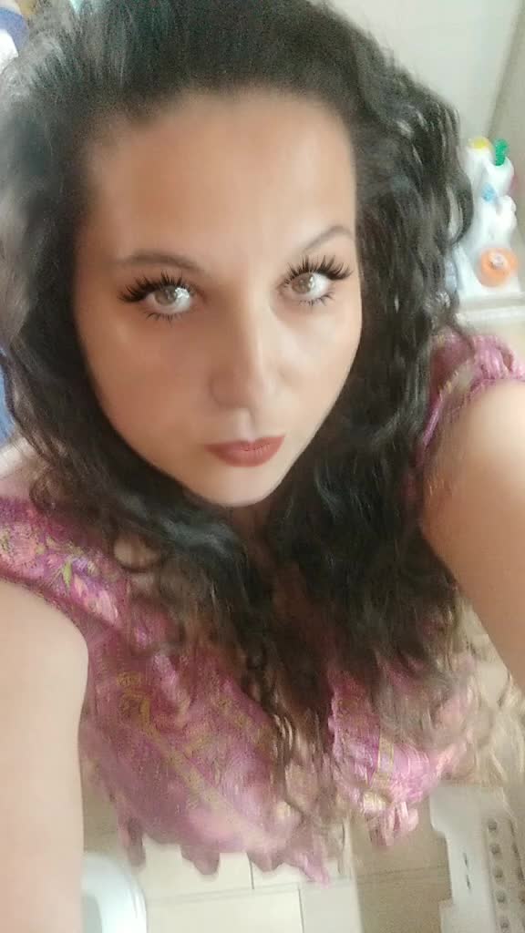 @bambola