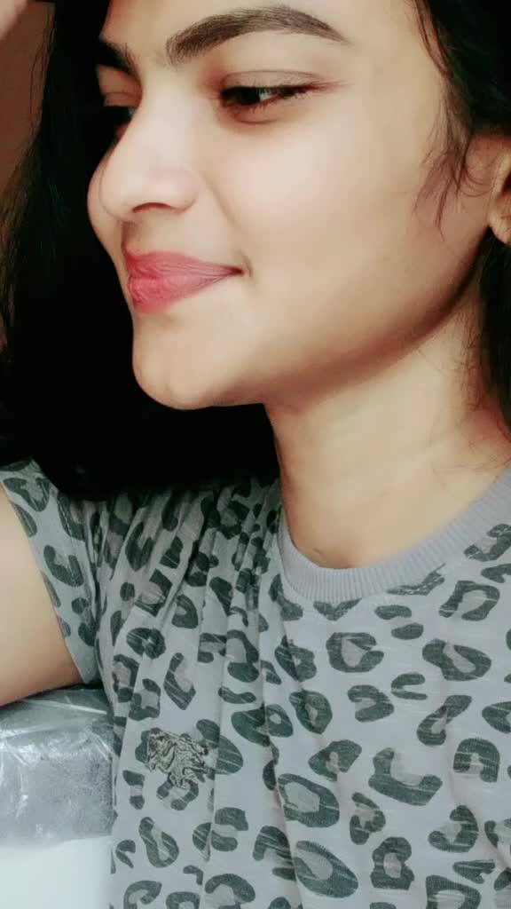 @Vaishu_cherie