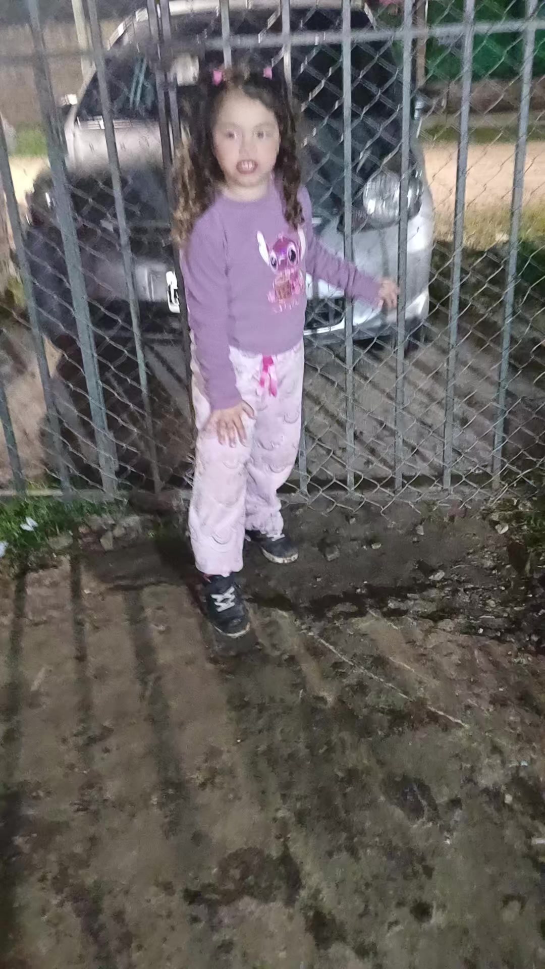 @AshleyMaylen.