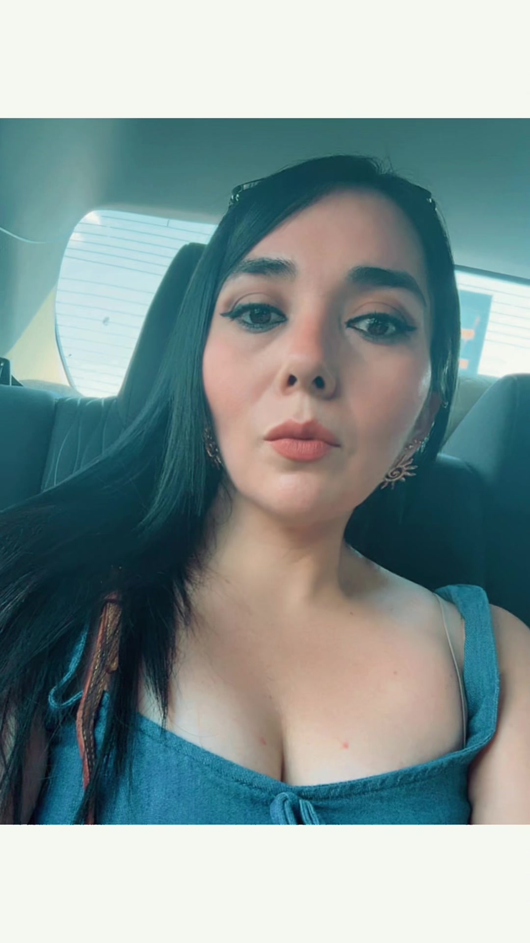 @Lis180745