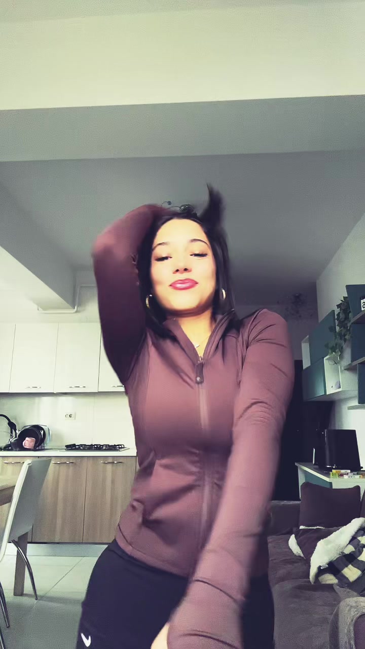 @steliaa