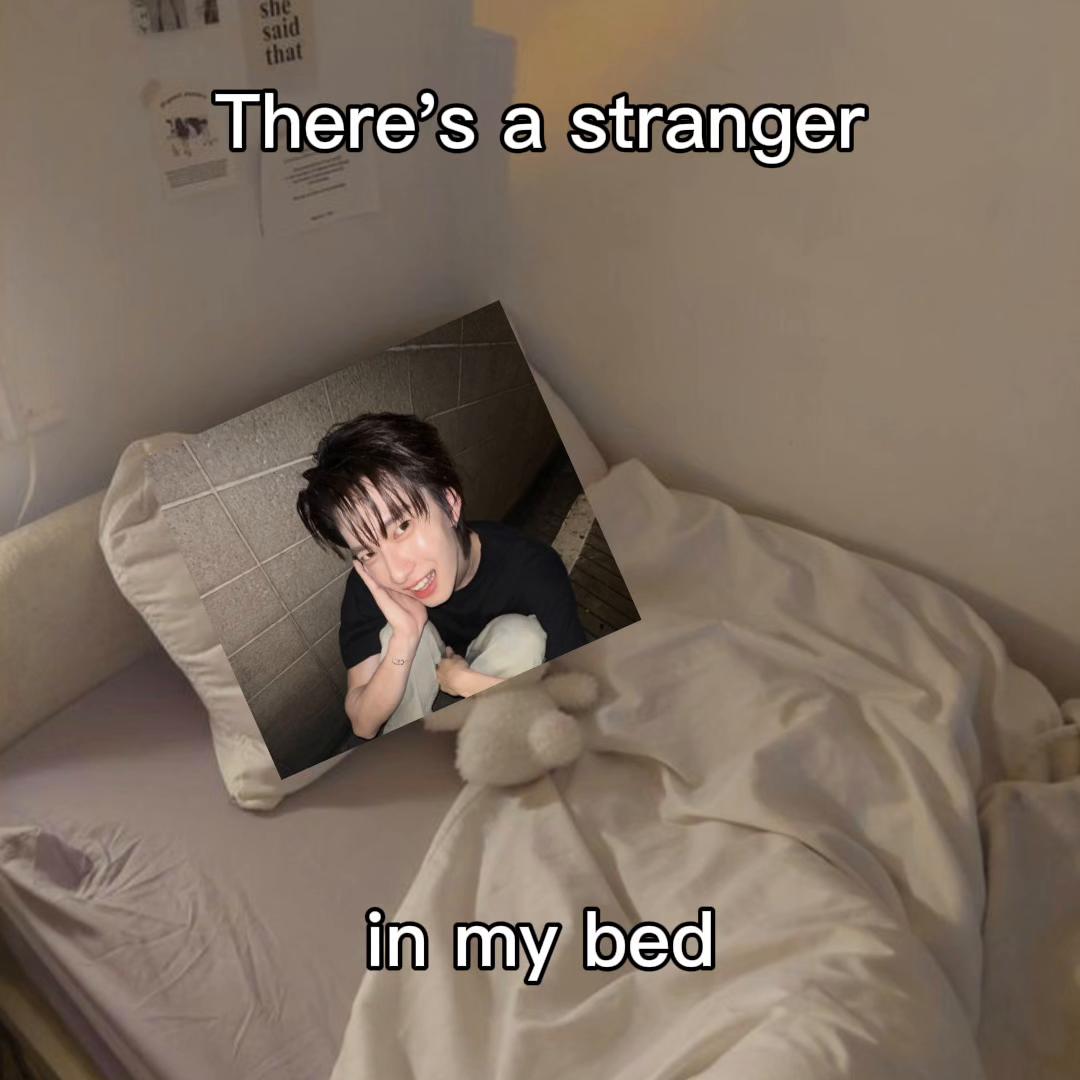 @🐼