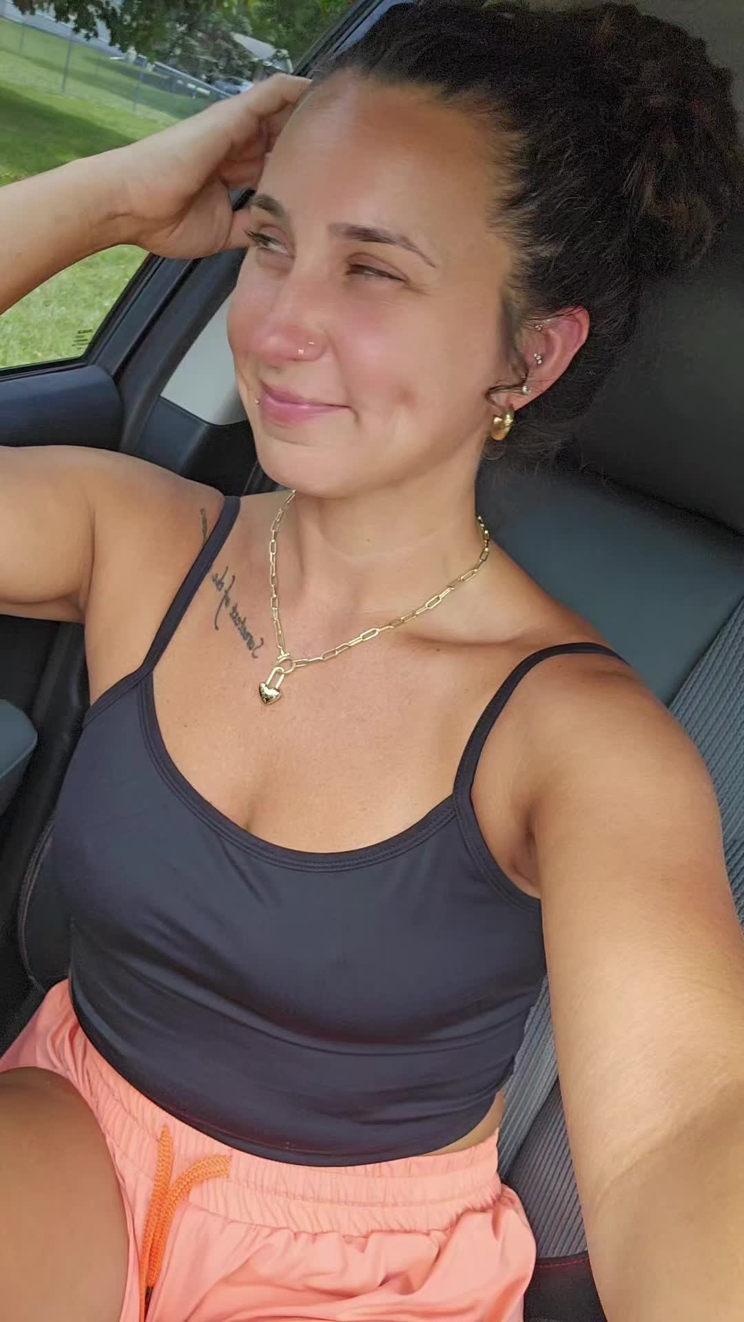 @QuirkyRN85_®