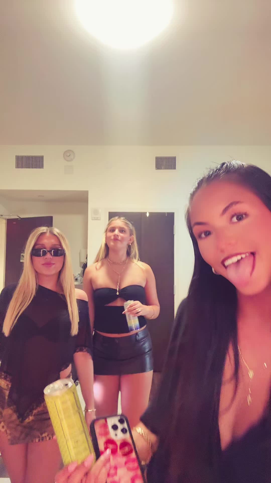 @Lilly_grim