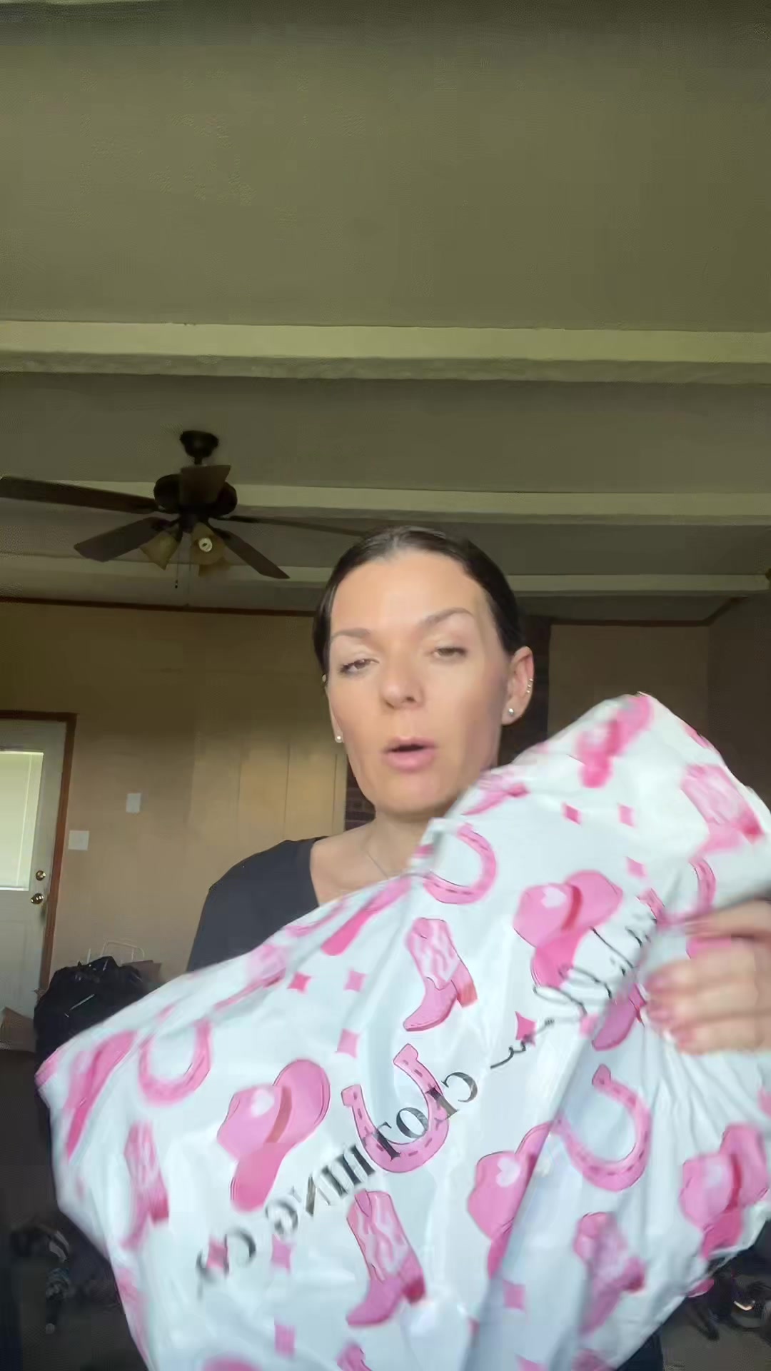 @Keeping.It.Cortney