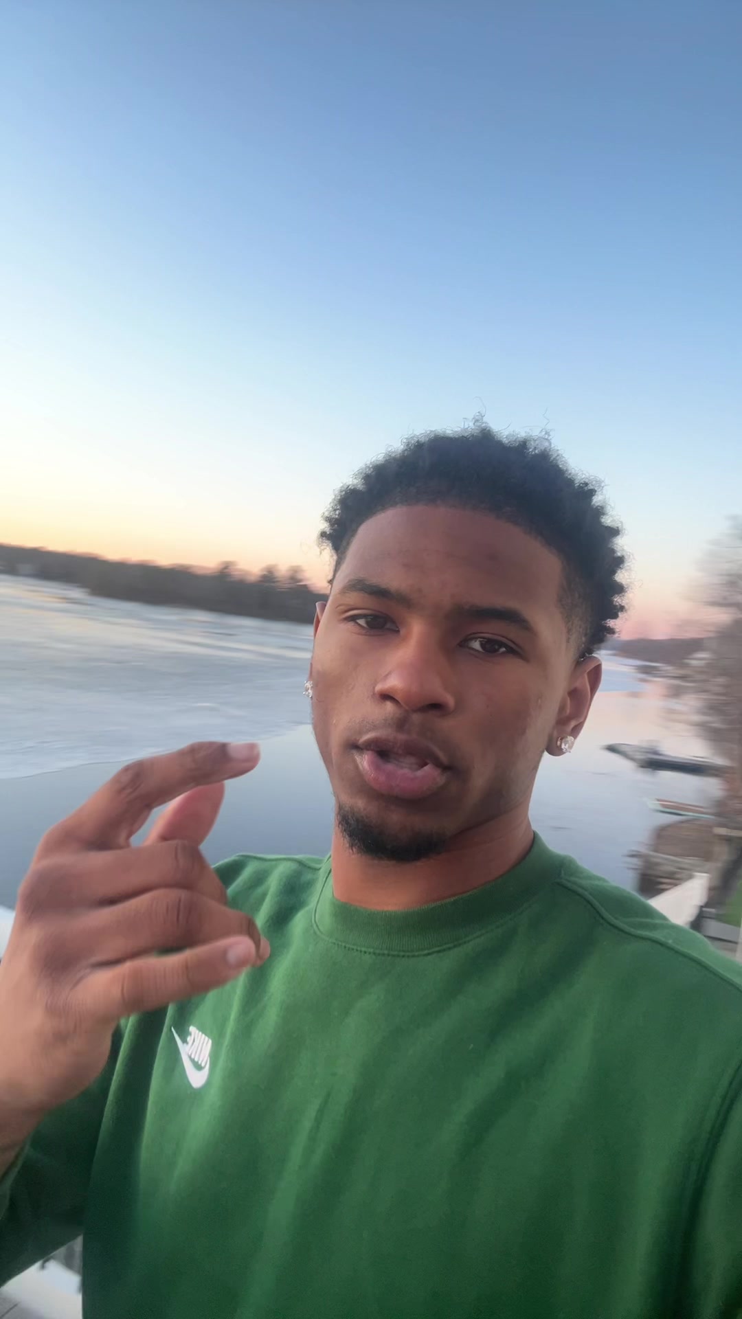 @☄️