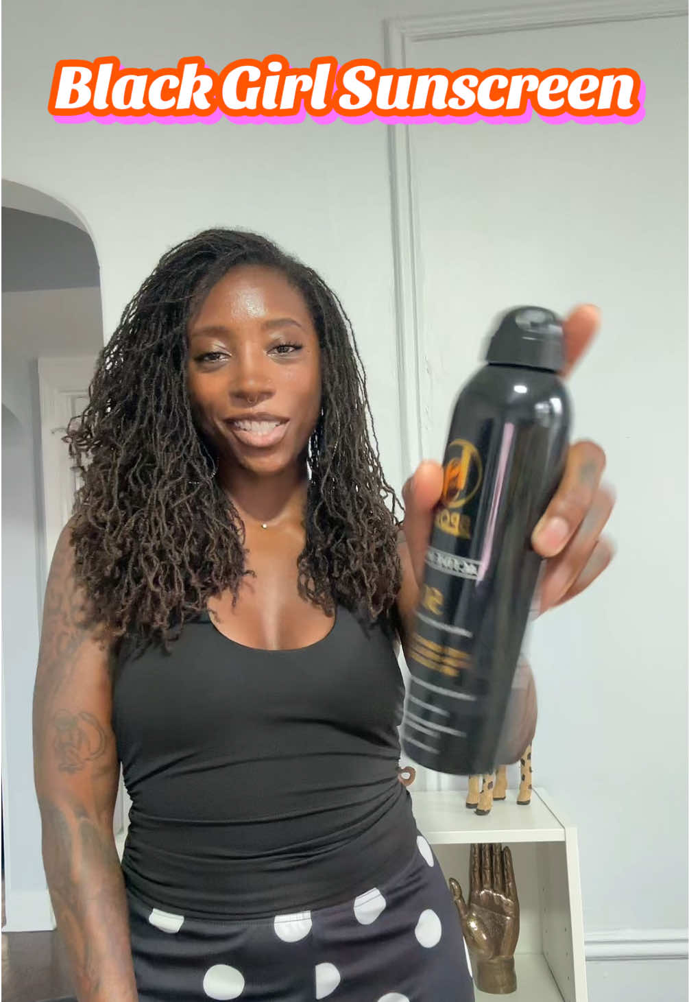 @Monique | World Traveler