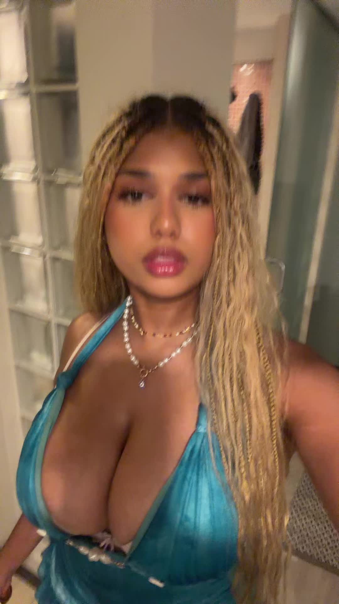 @Senait Tokarski