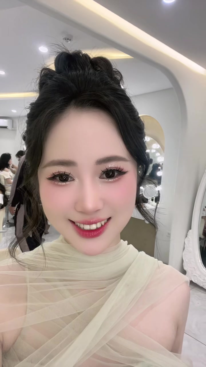 @Hoàng Nga