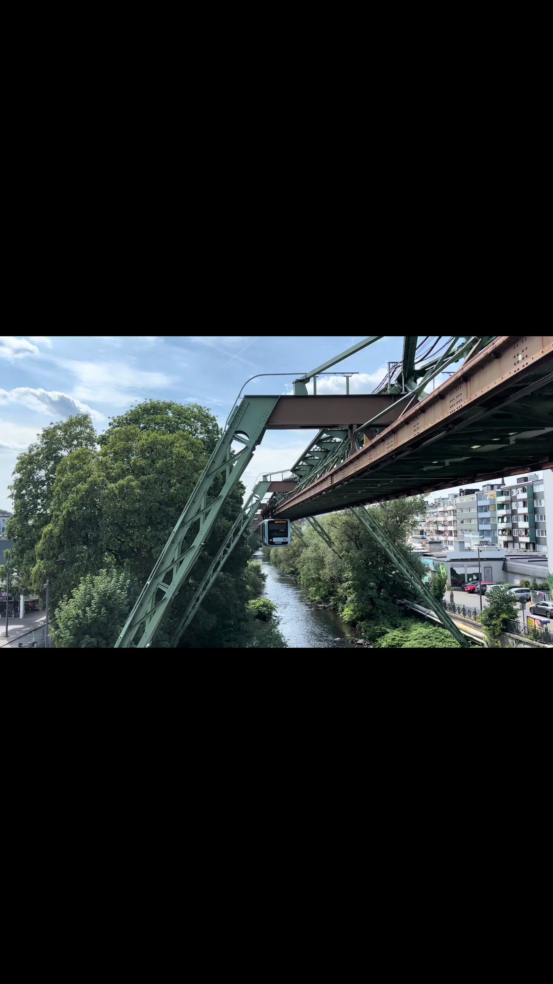 @train_univers