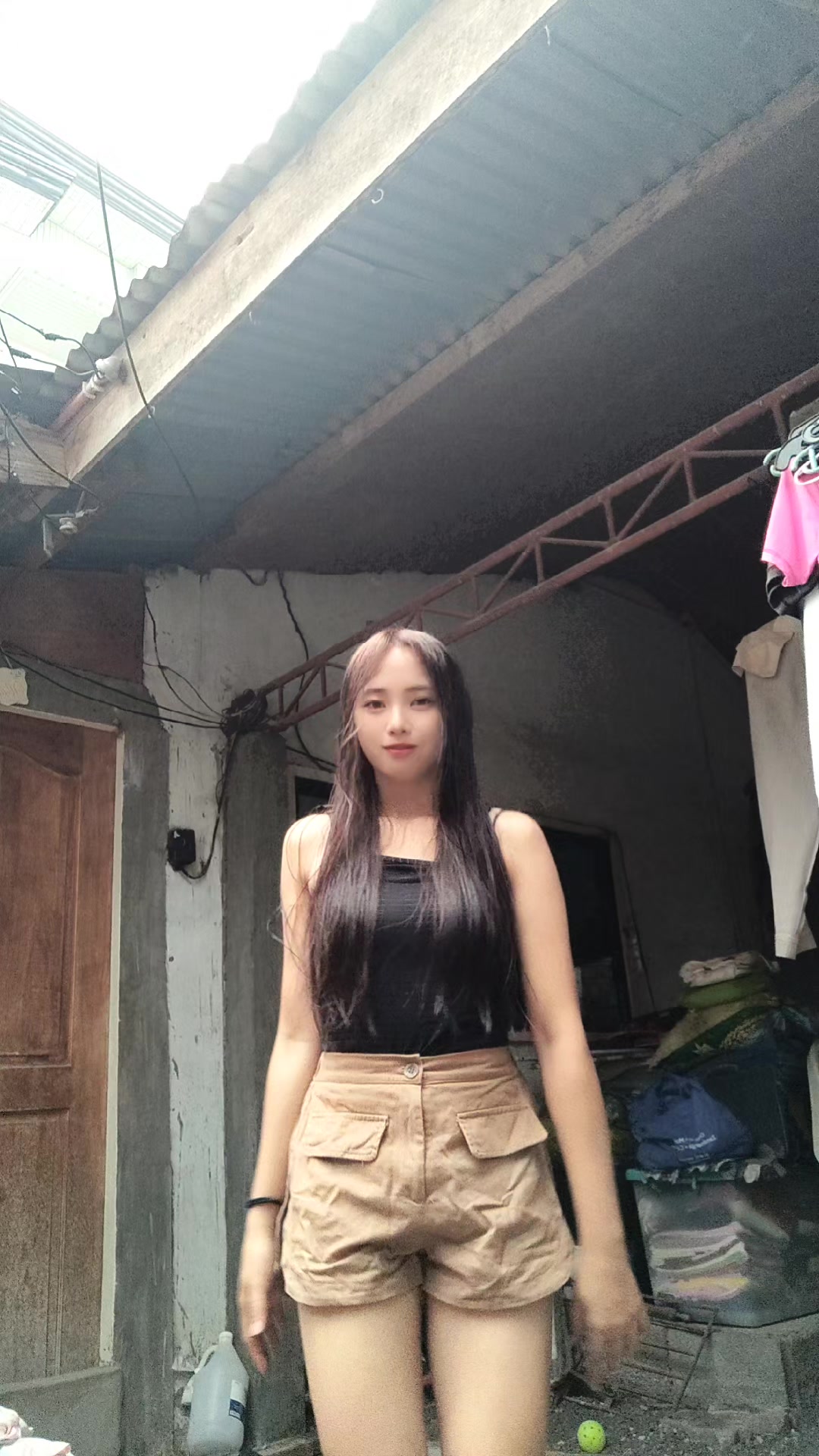 @Loraine