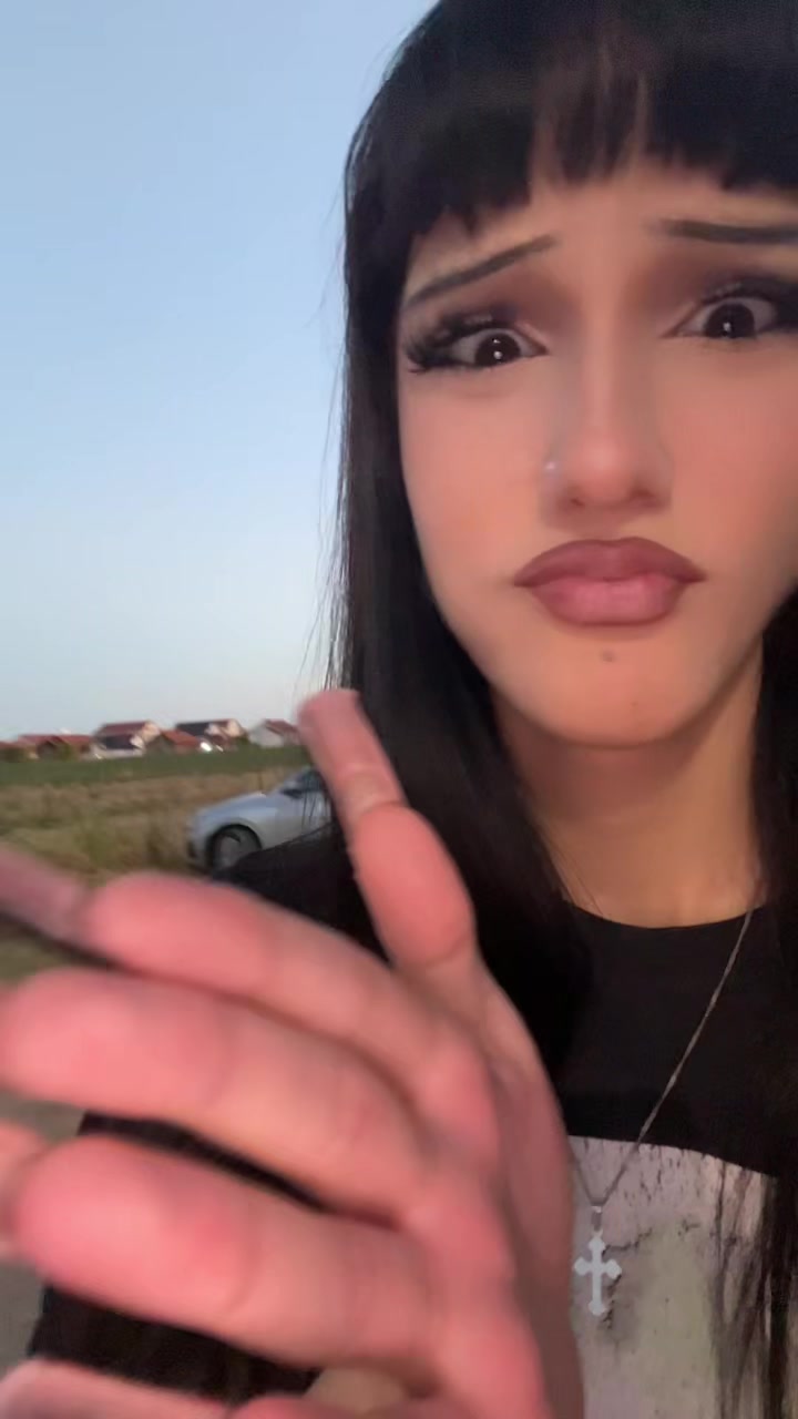 @кäја 🧛🏻