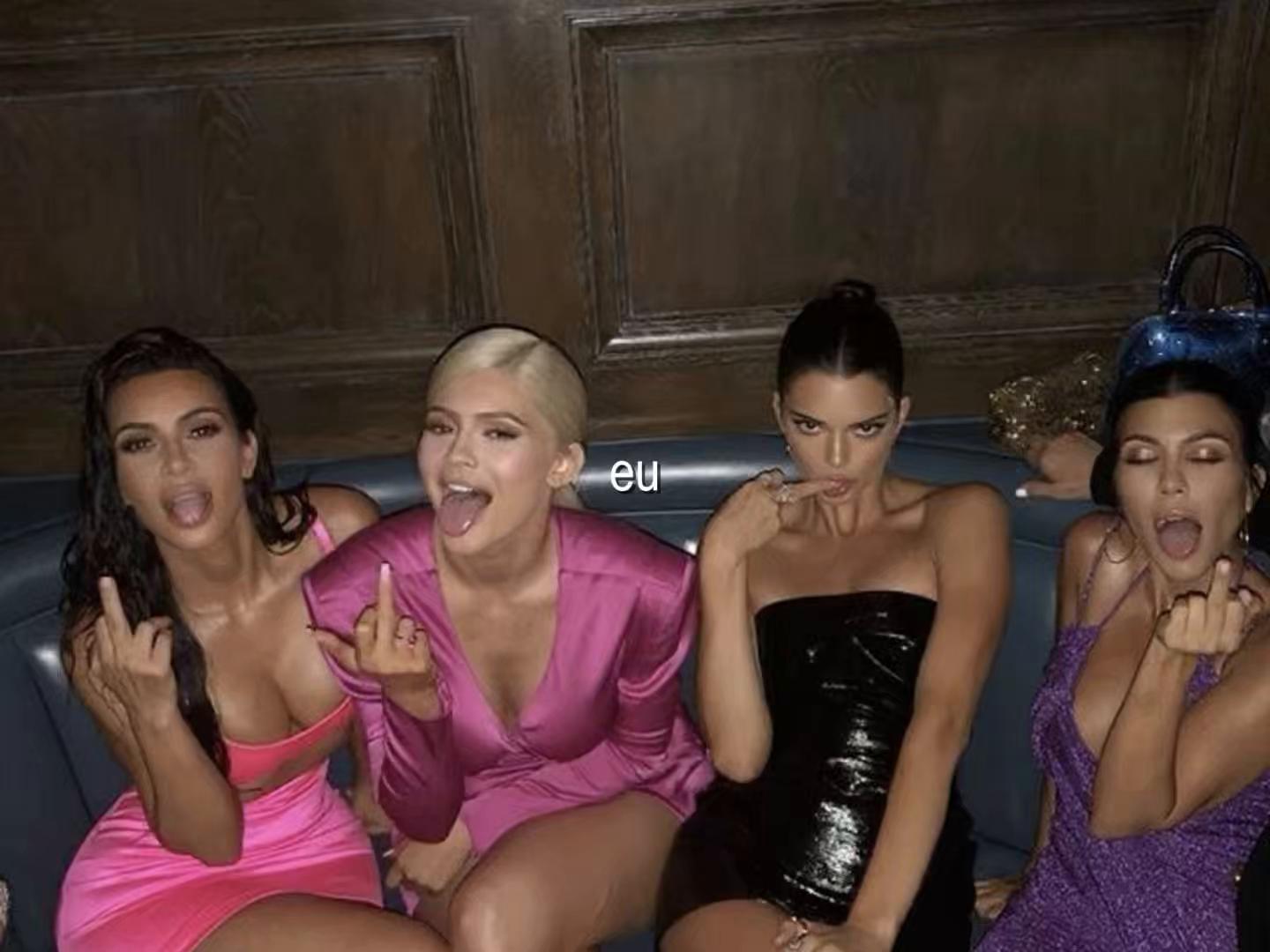 @Just ⚢