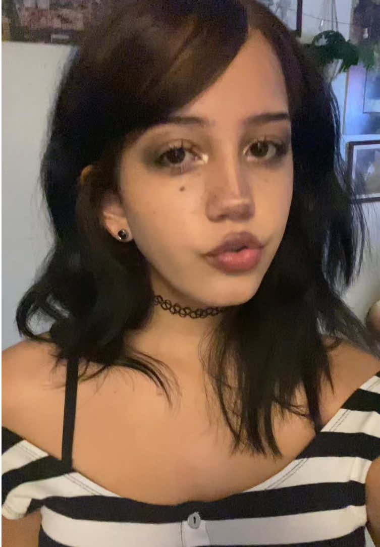 @𝜗𝜚˚⋆˚⋆𐙚｡melanie𝜗𝜚˚⋆˚⋆𐙚｡