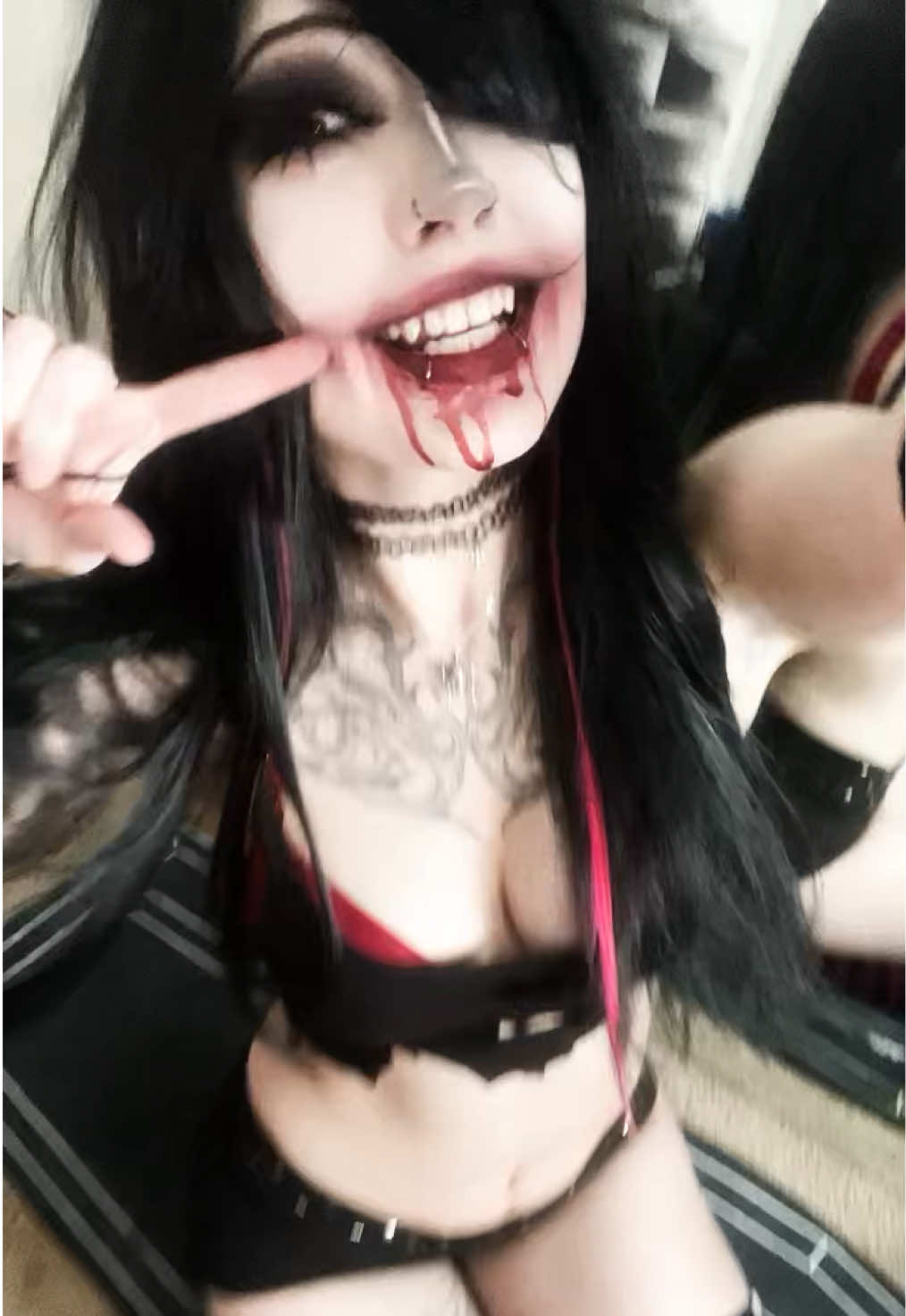 @kissingrazors