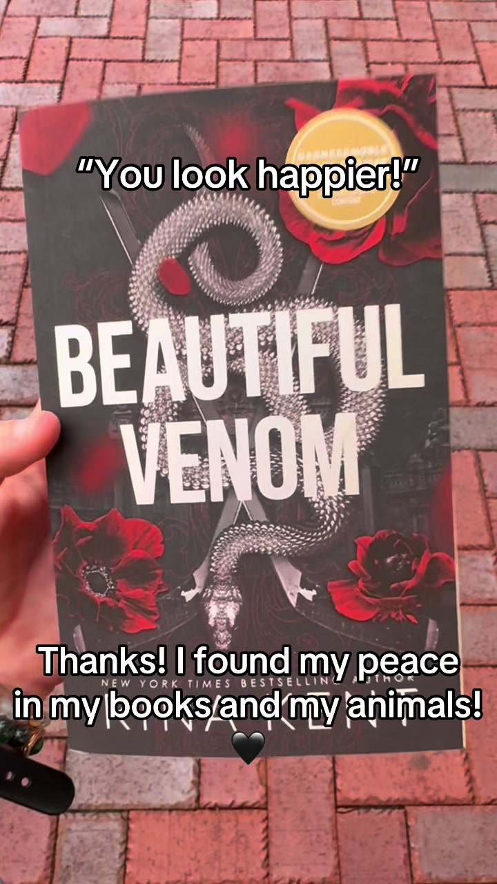 @ThatBookAndDuckMom🖤📚🦆