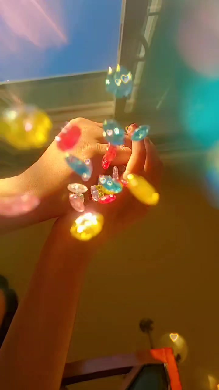 @the.cloudy.crystals