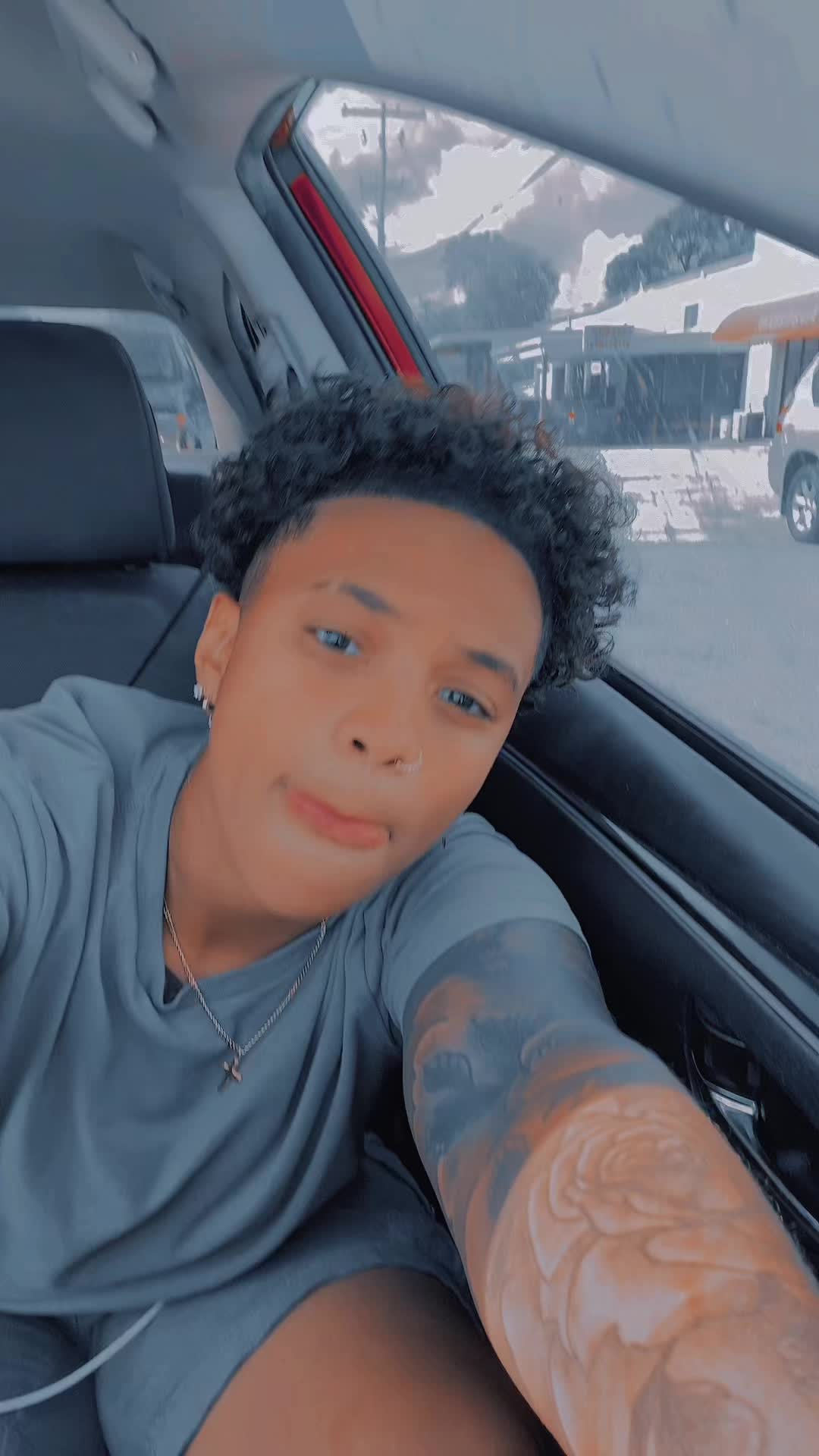 @Briana🏳️&zwj;🌈