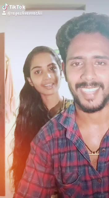@👑KEERTHI VAVACHI👑