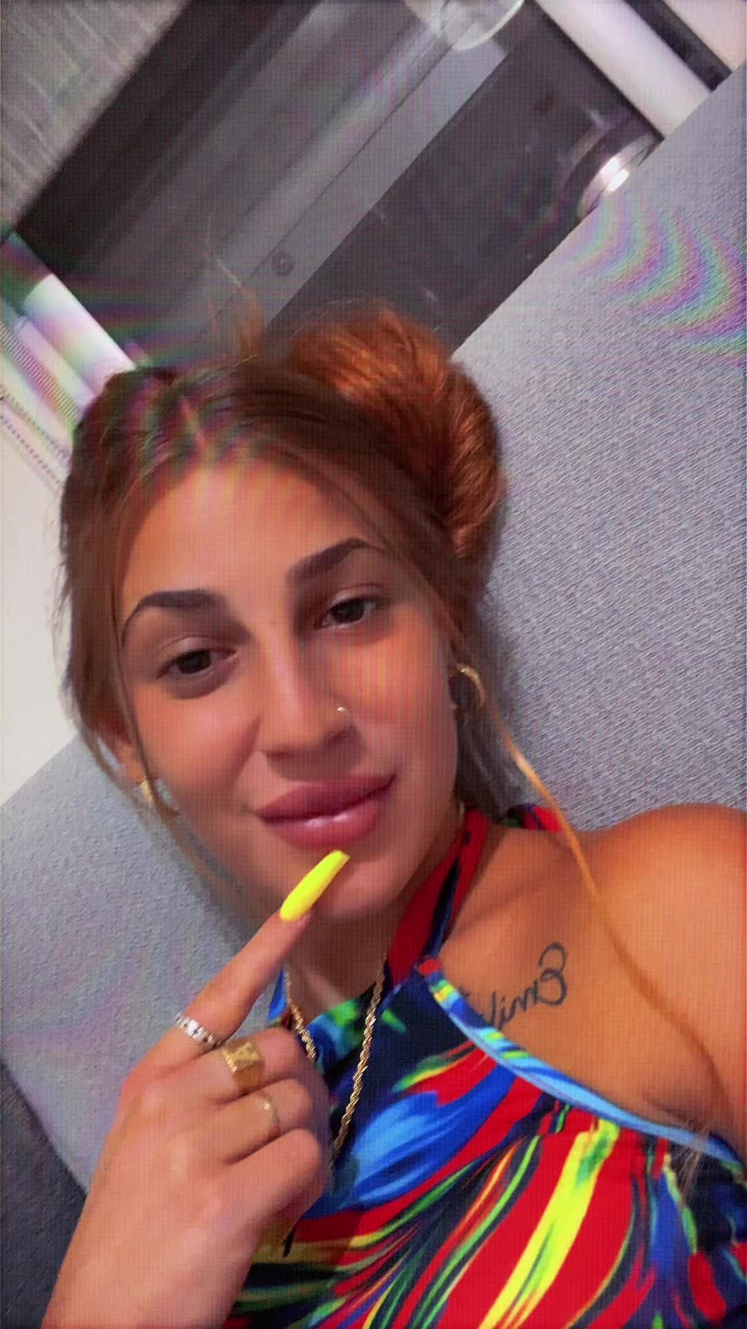 @nayarahernandezz