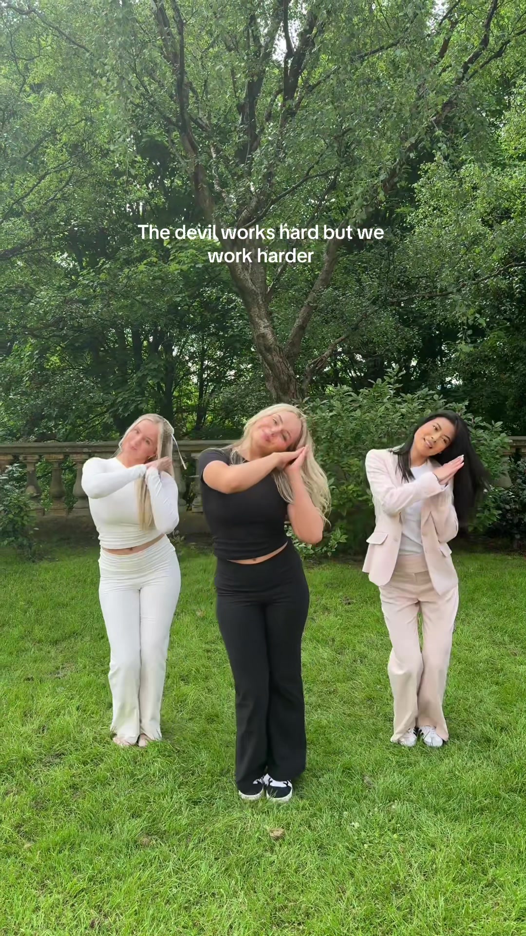 @Sophia & Rose