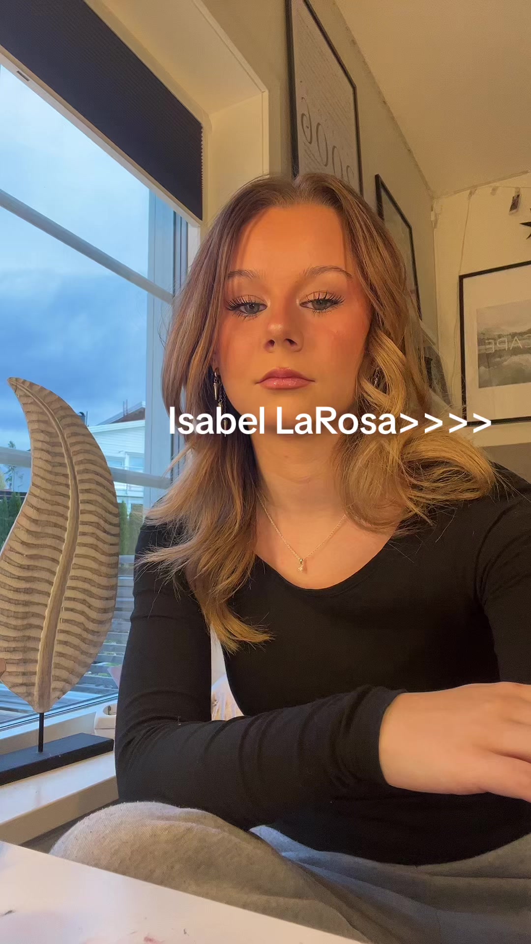 @Bella