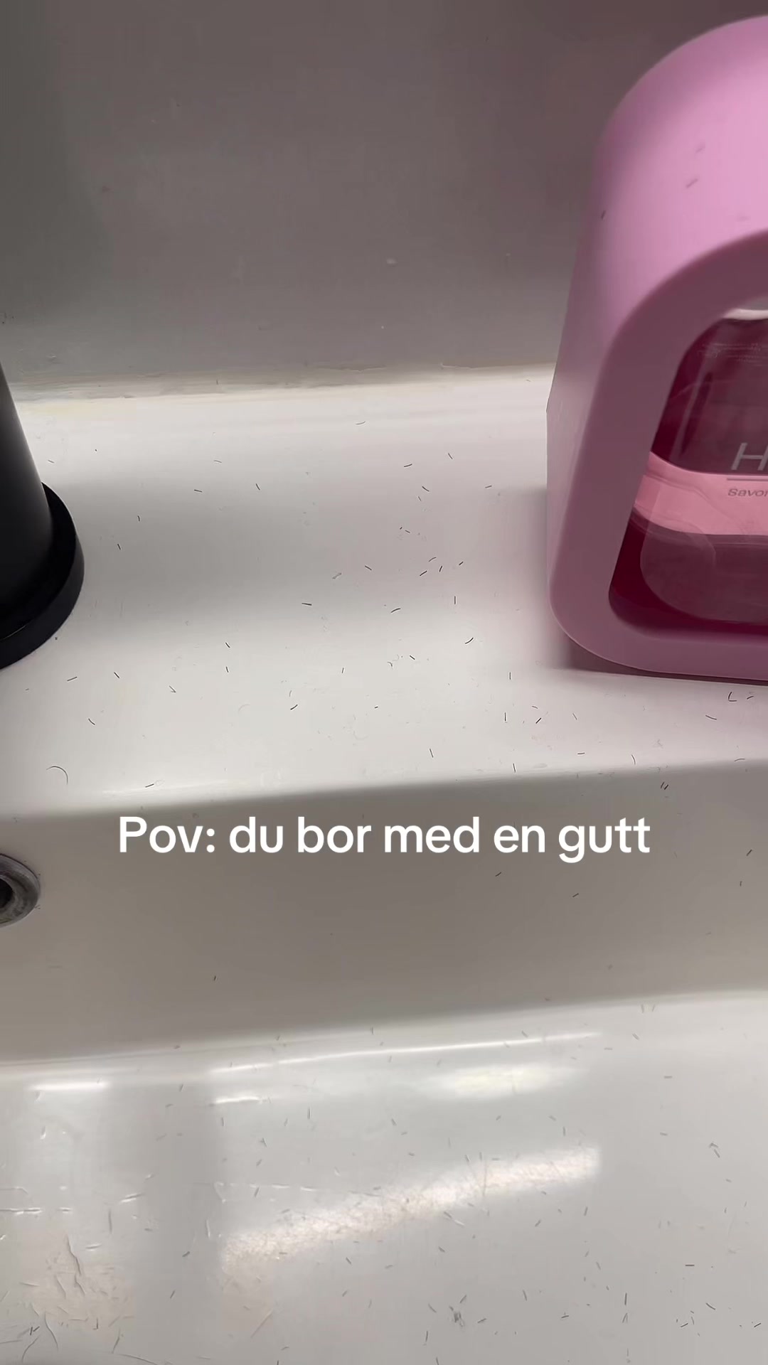 @VICTORIA HAGENSEN
