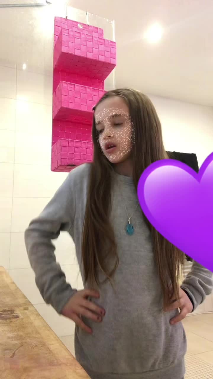 @Daria😈