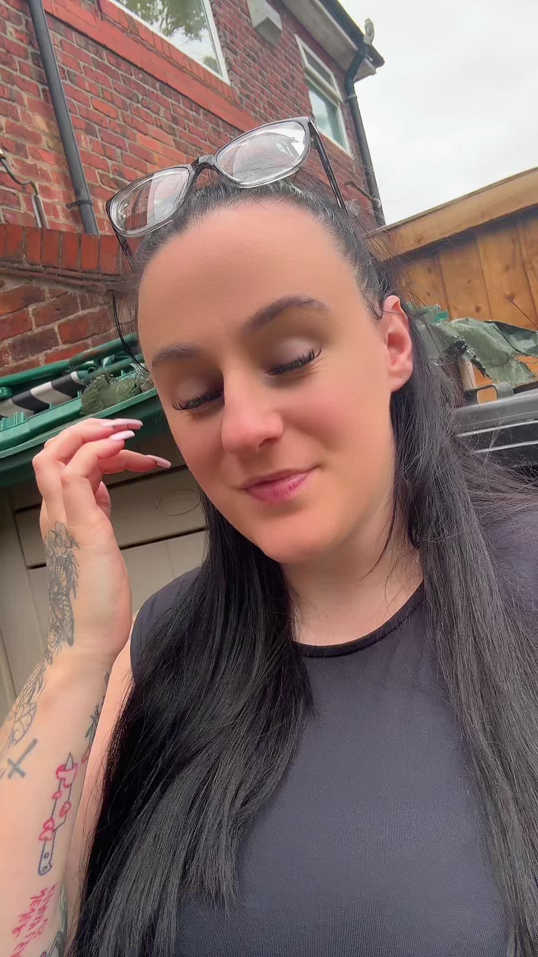 @Em