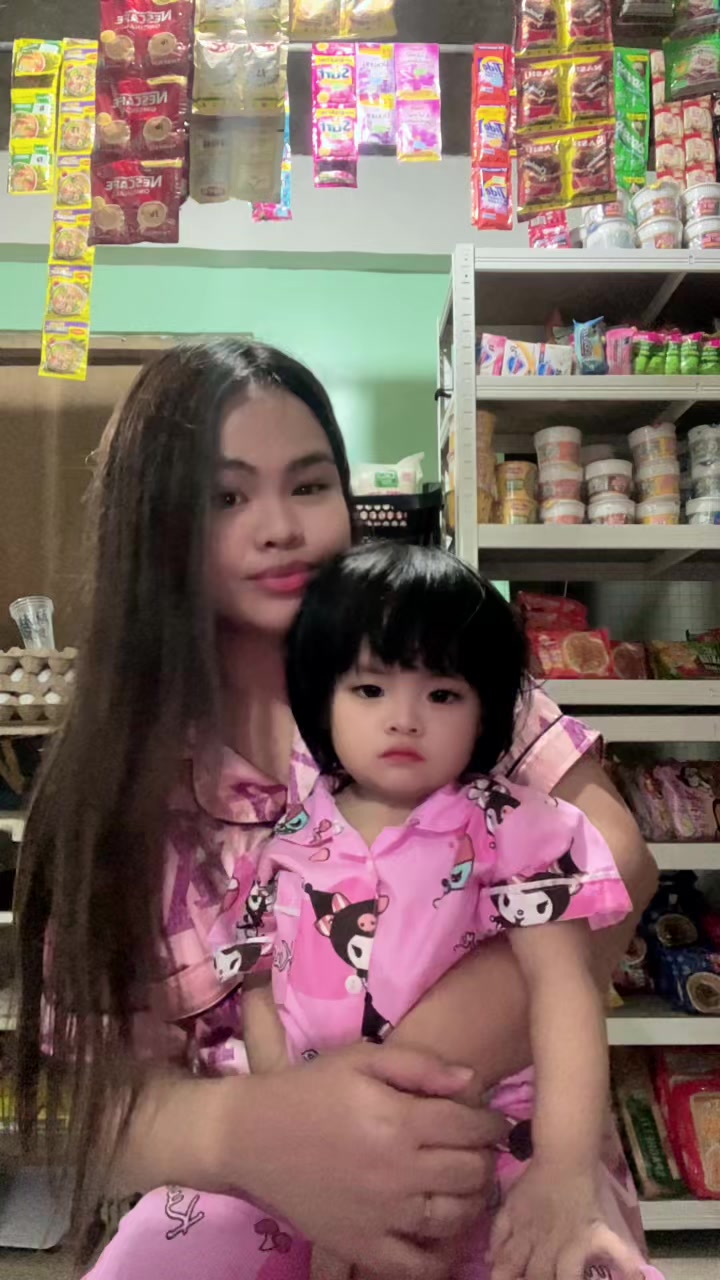 @โกThazia & Mommy J's lifeโก