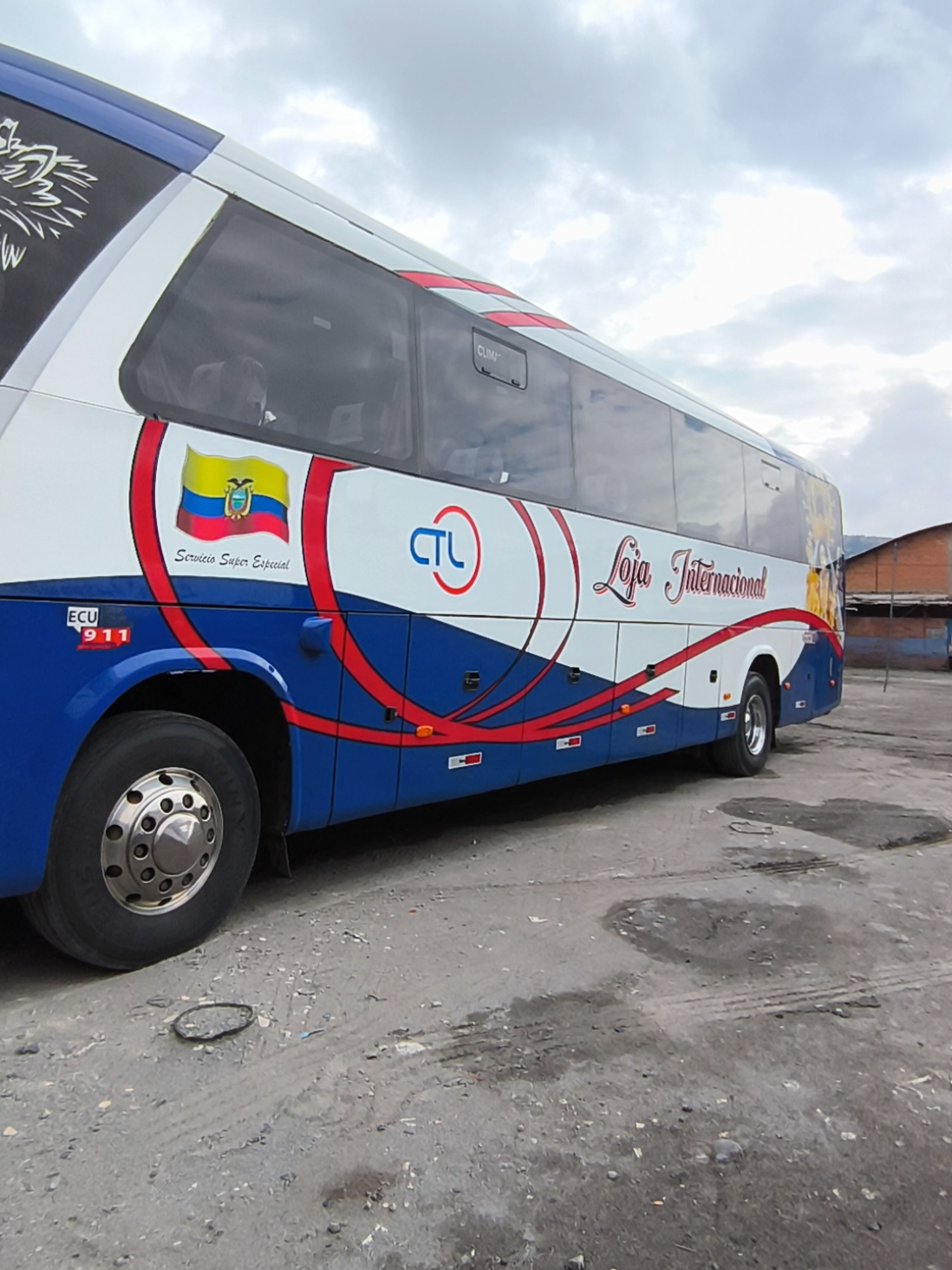 @BusTours