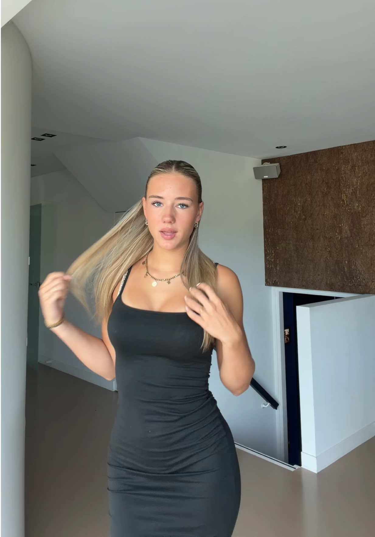 @𝓔𝓿𝓸𝓵𝓮𝓽