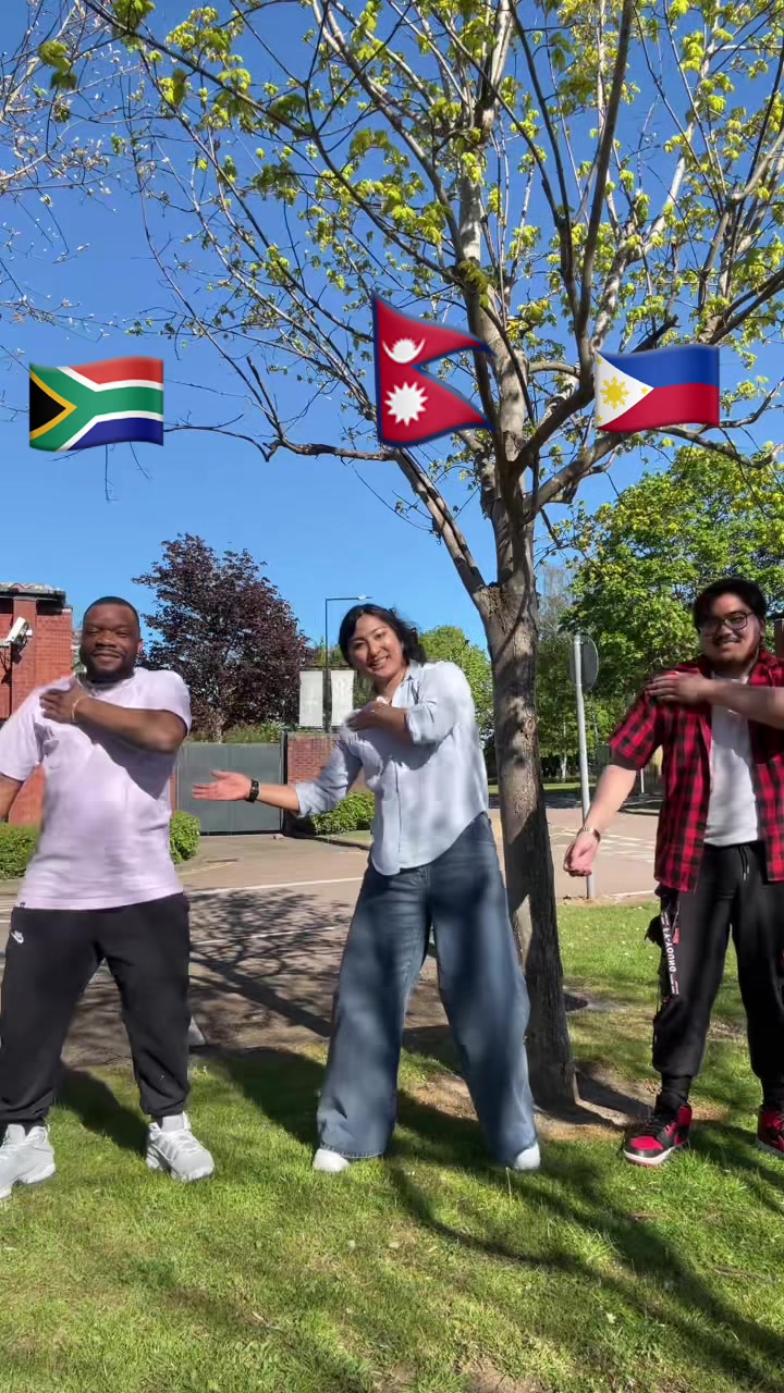 @swosty🇳🇵🇬🇧🕊️