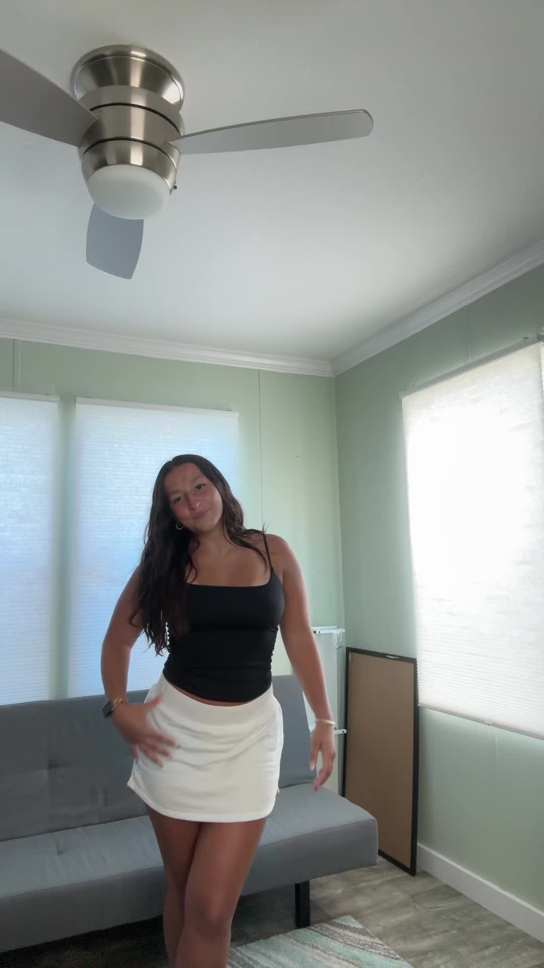 @bella