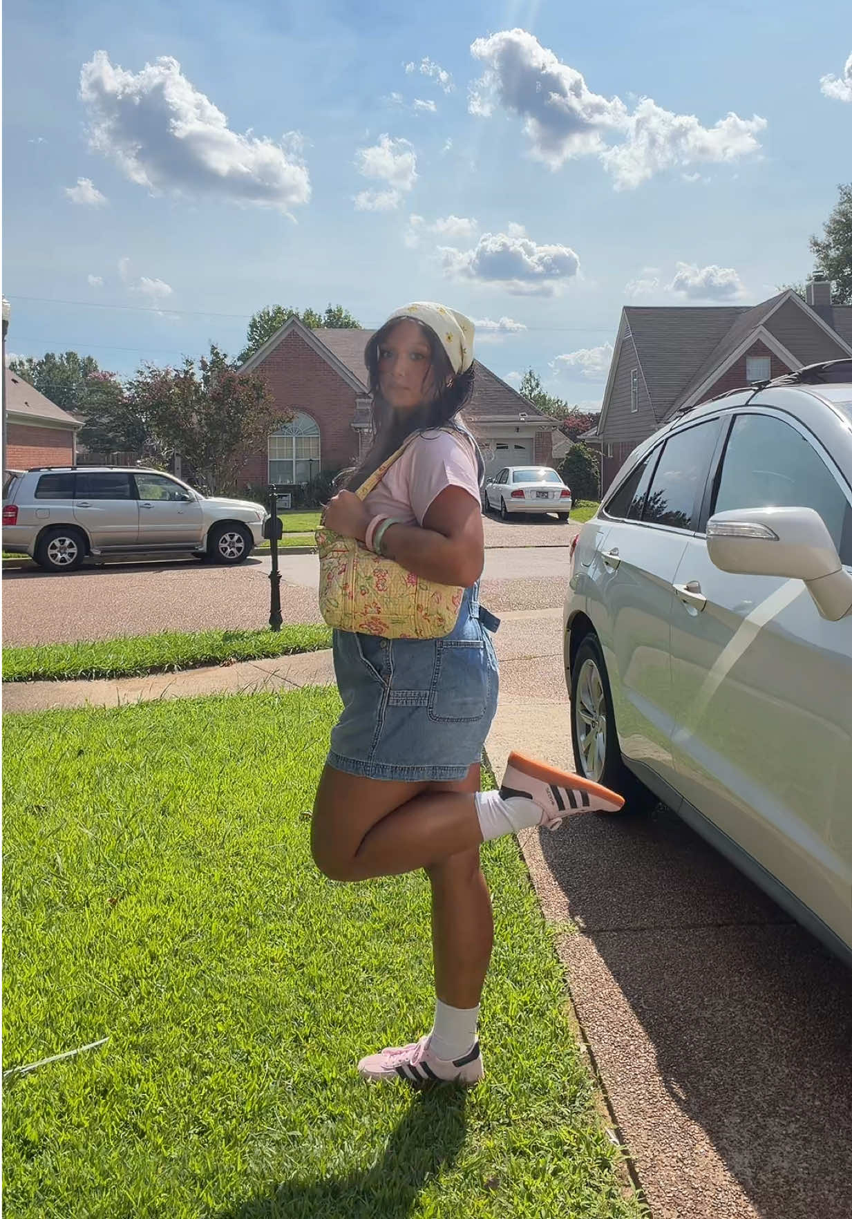 @Dessi | Thrift + Lifestyle ๐