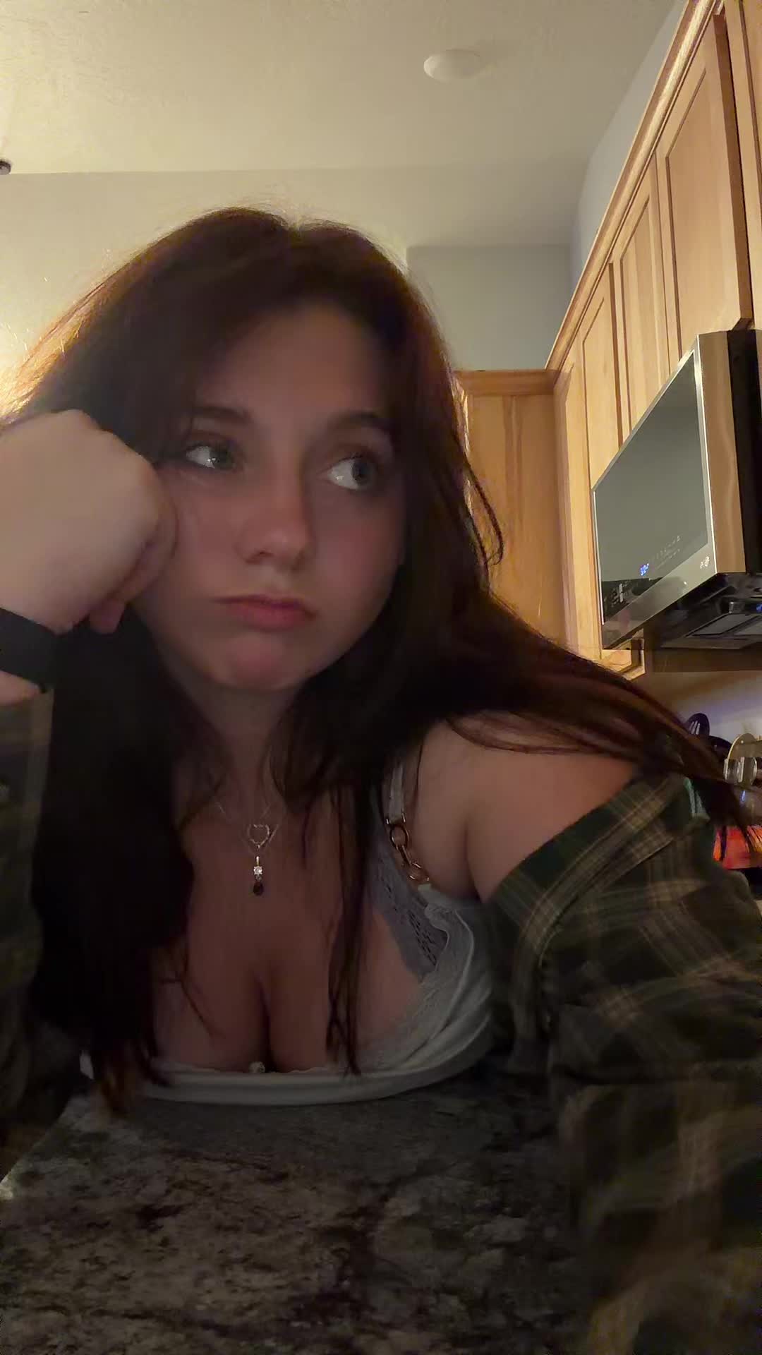 @Maddie🕷️