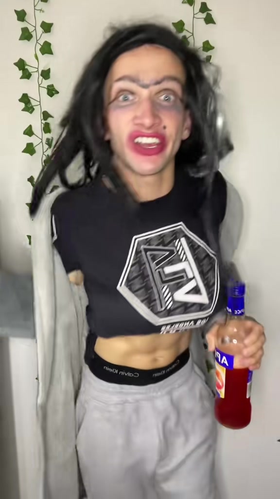 @Itsofficialsimon