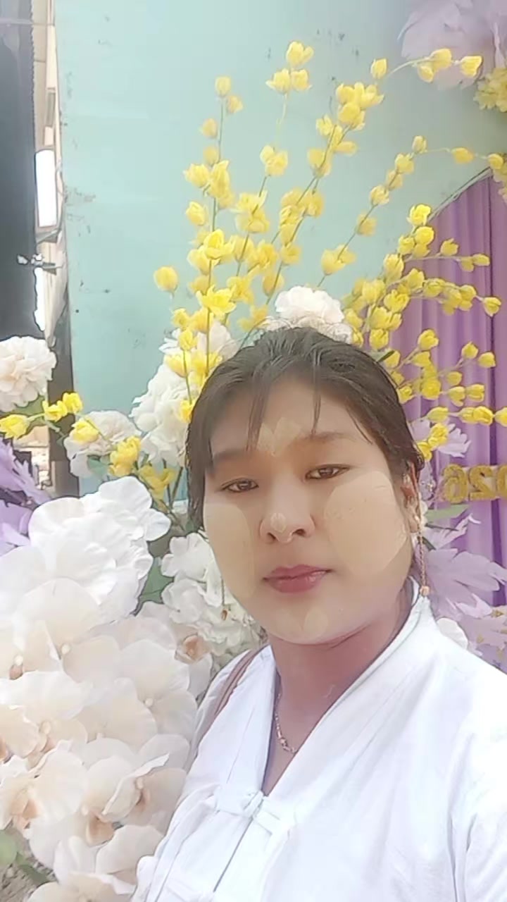 @Chit Thu Wai