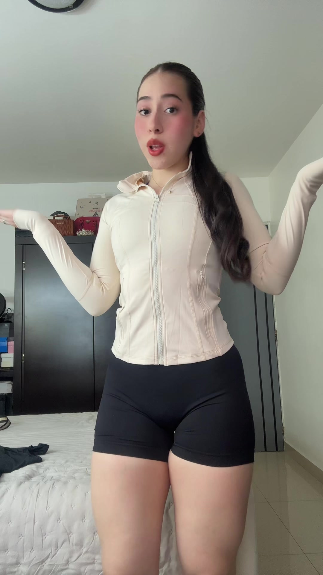 @Lesshh
