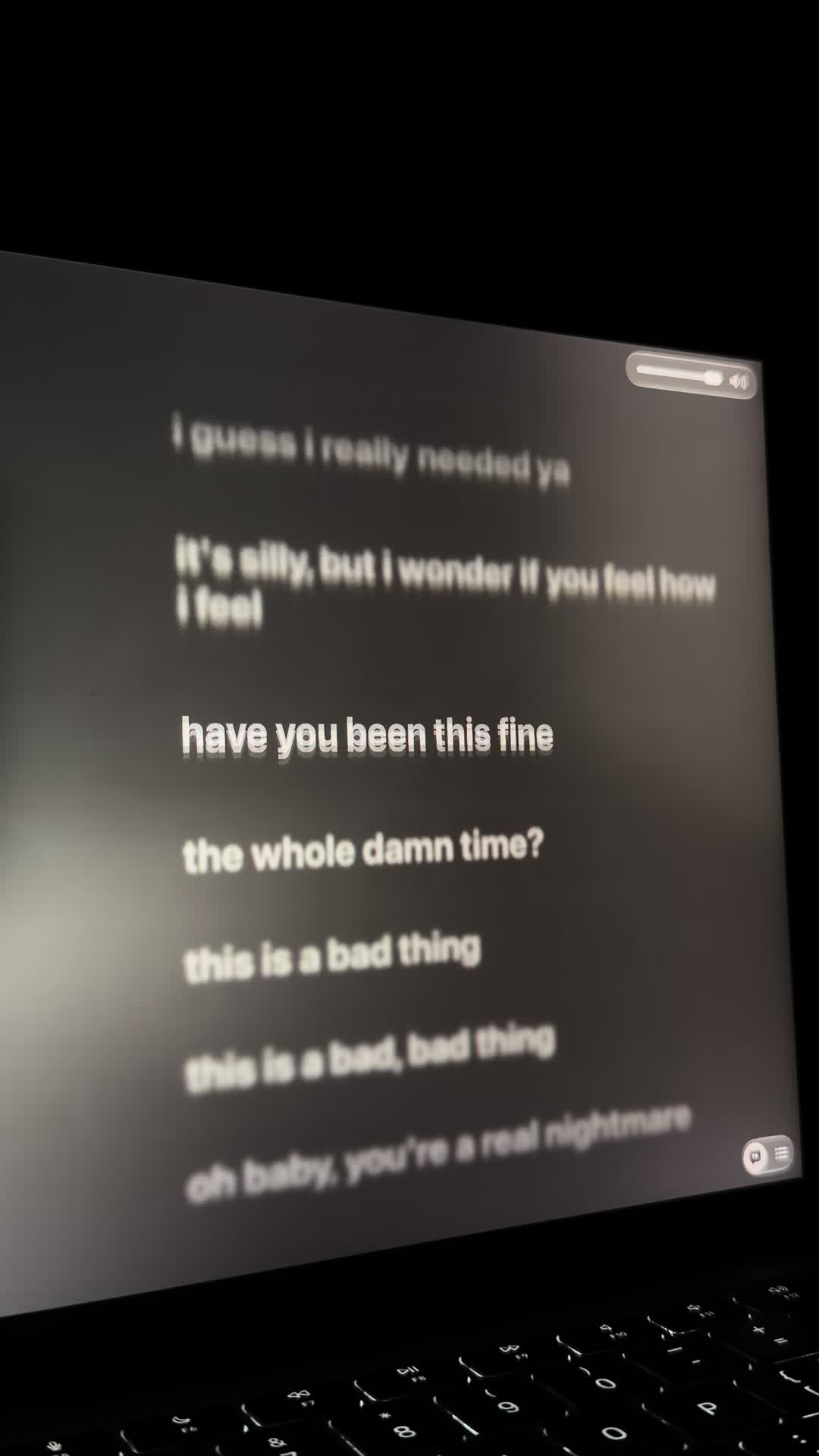 @🎧