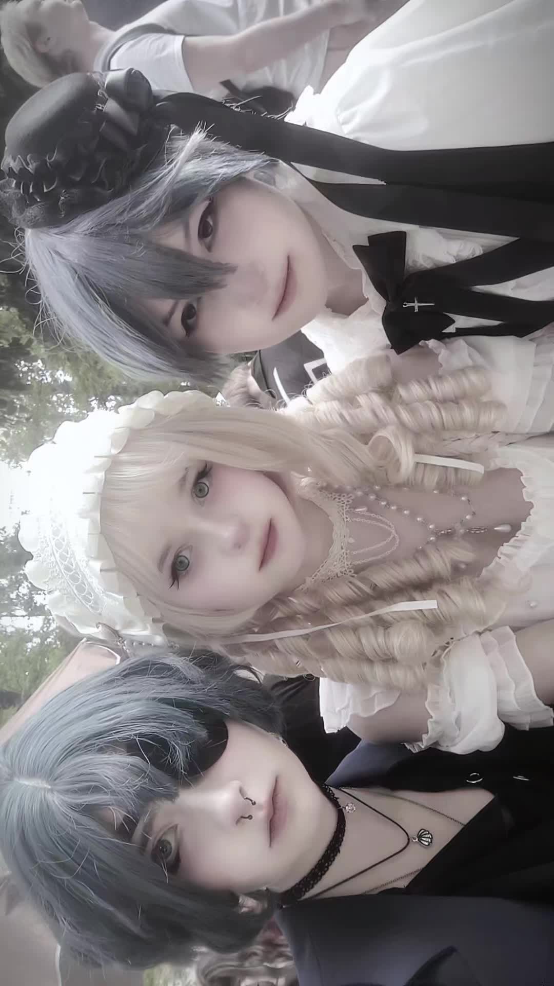 @(^^)