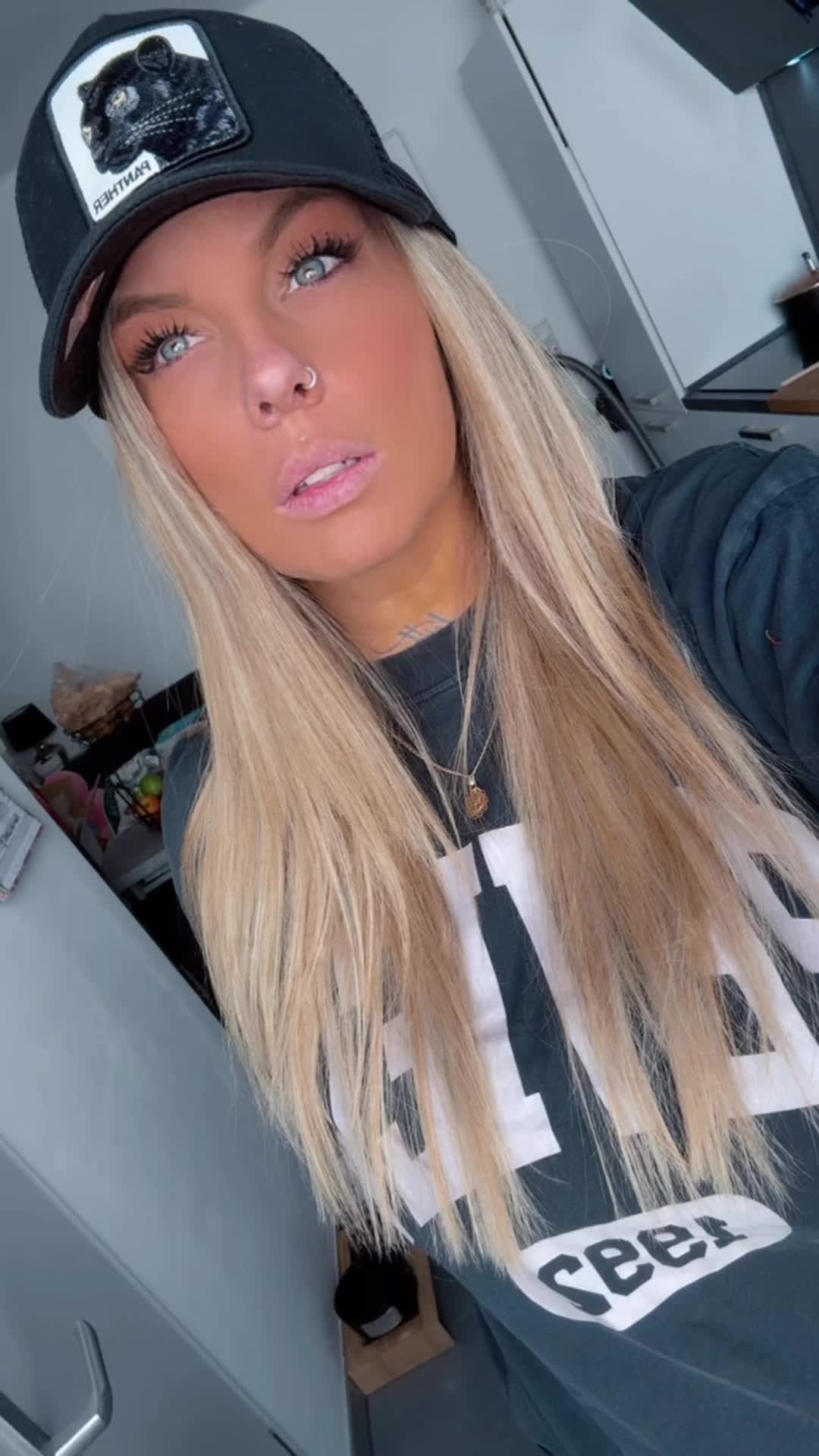 @Angélika🇵🇱