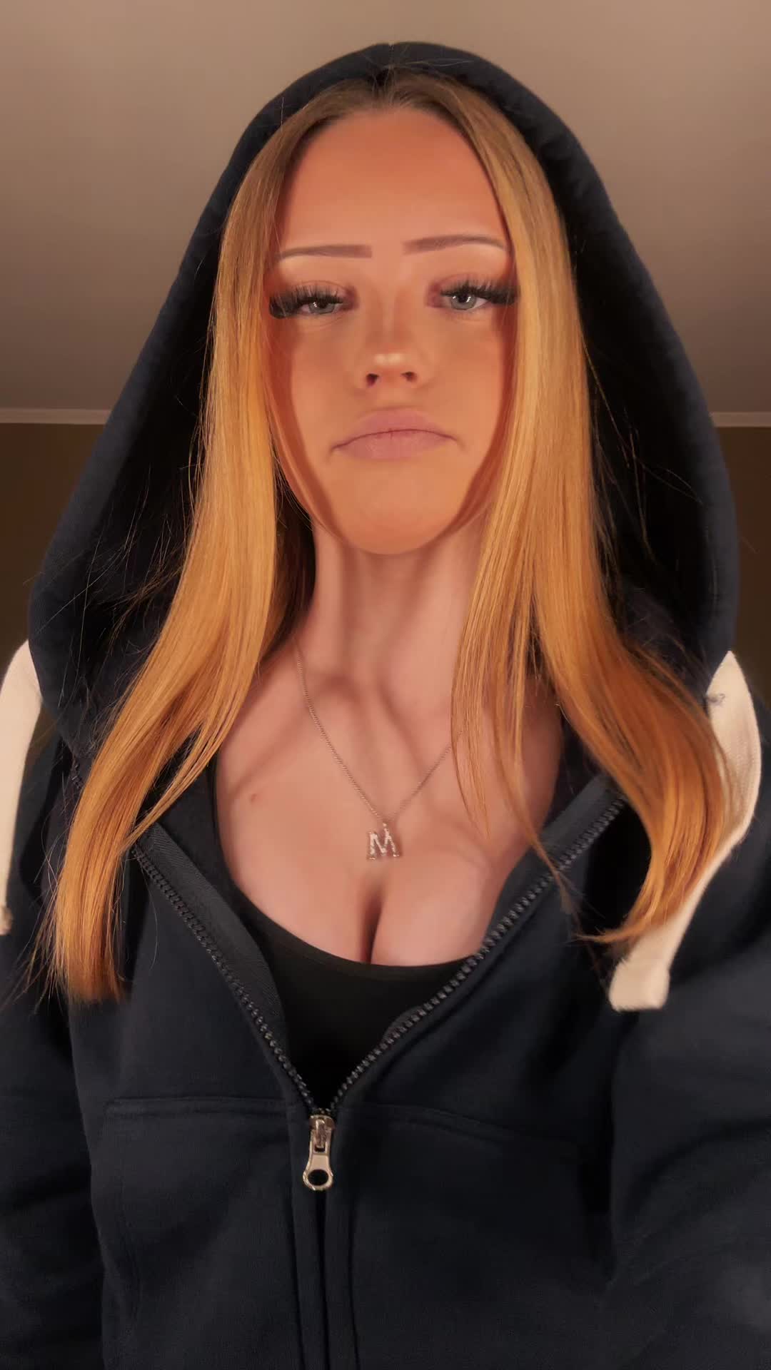 @👽