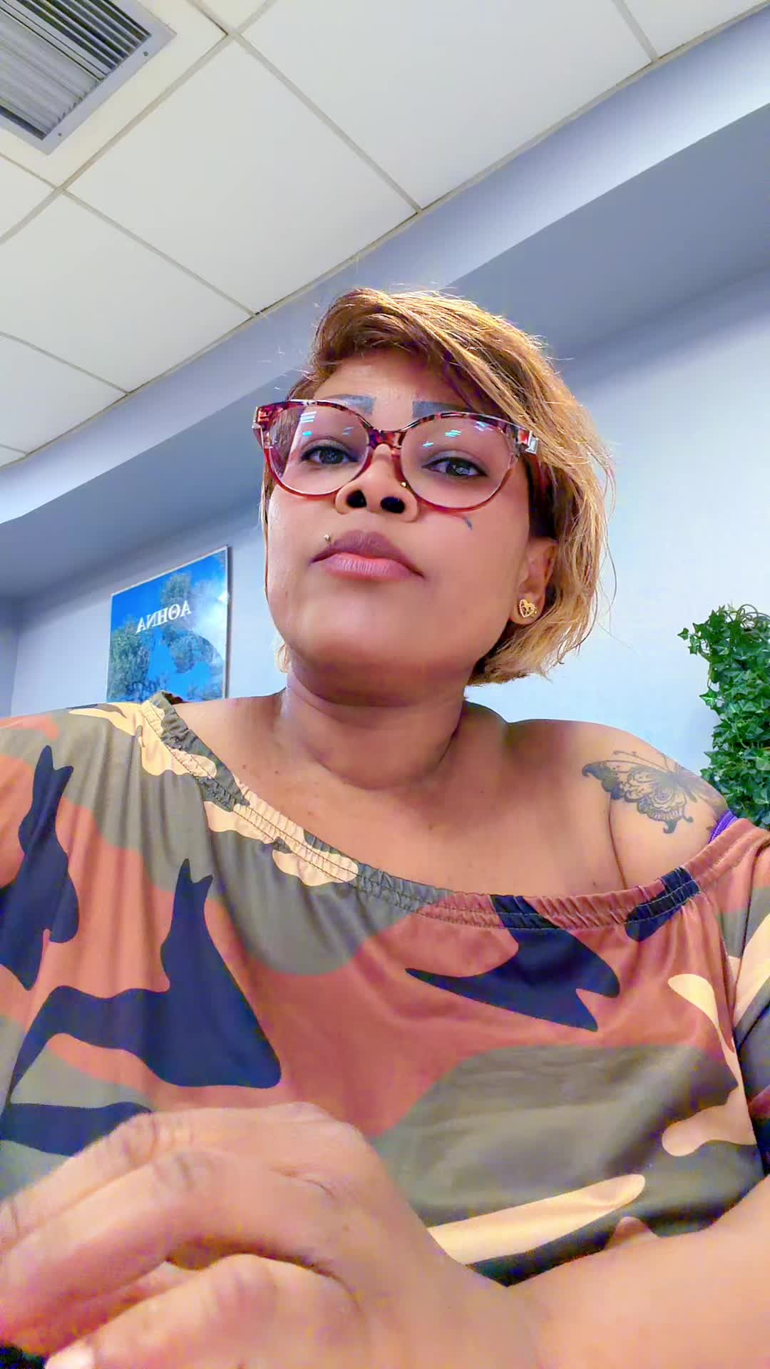 @ladivaclara