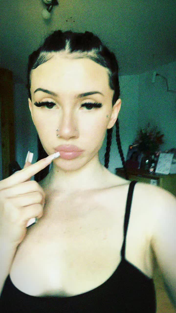@justalilybit