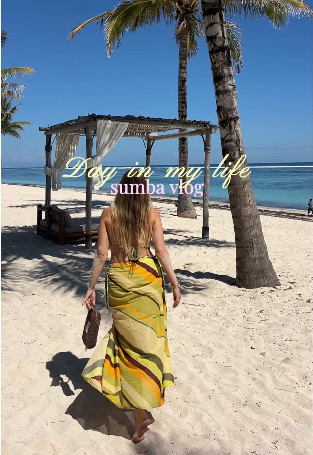 @Aimee Bell - Travel & Life