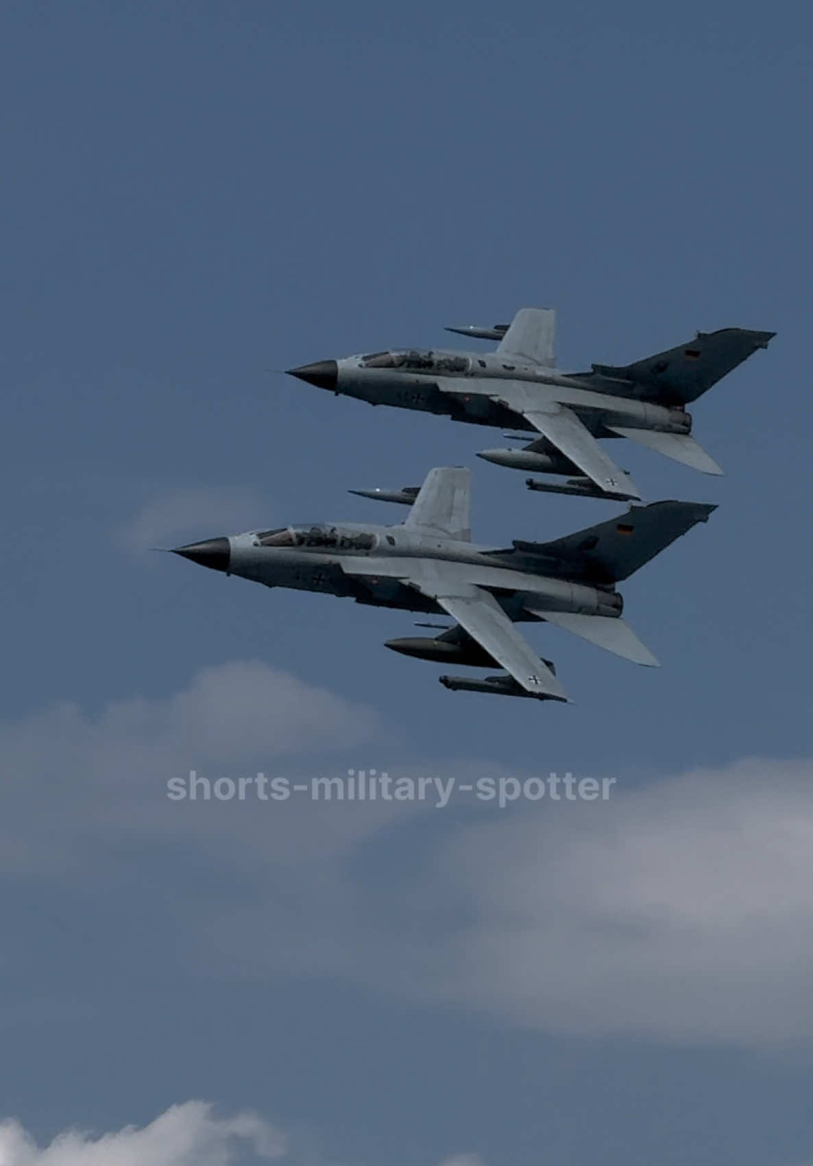 @shorts-military-spotter