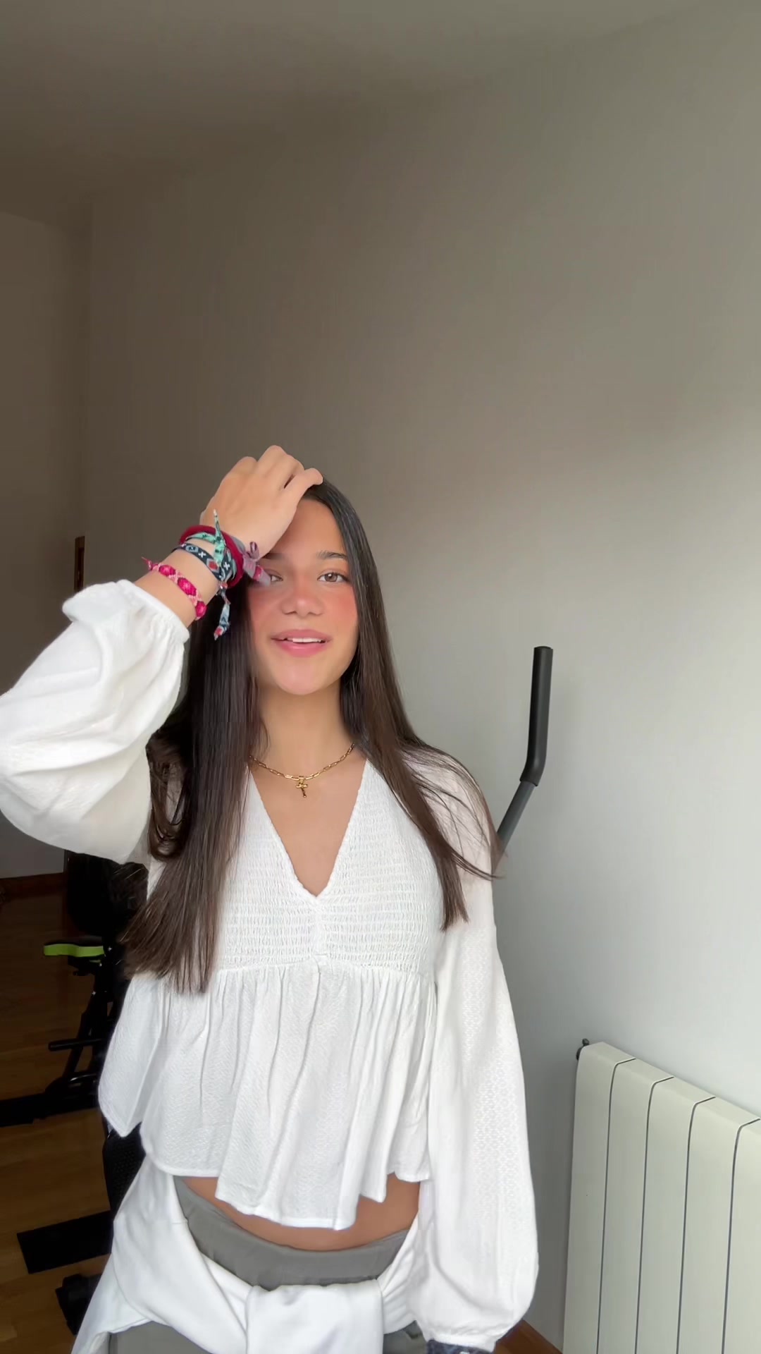 @thais