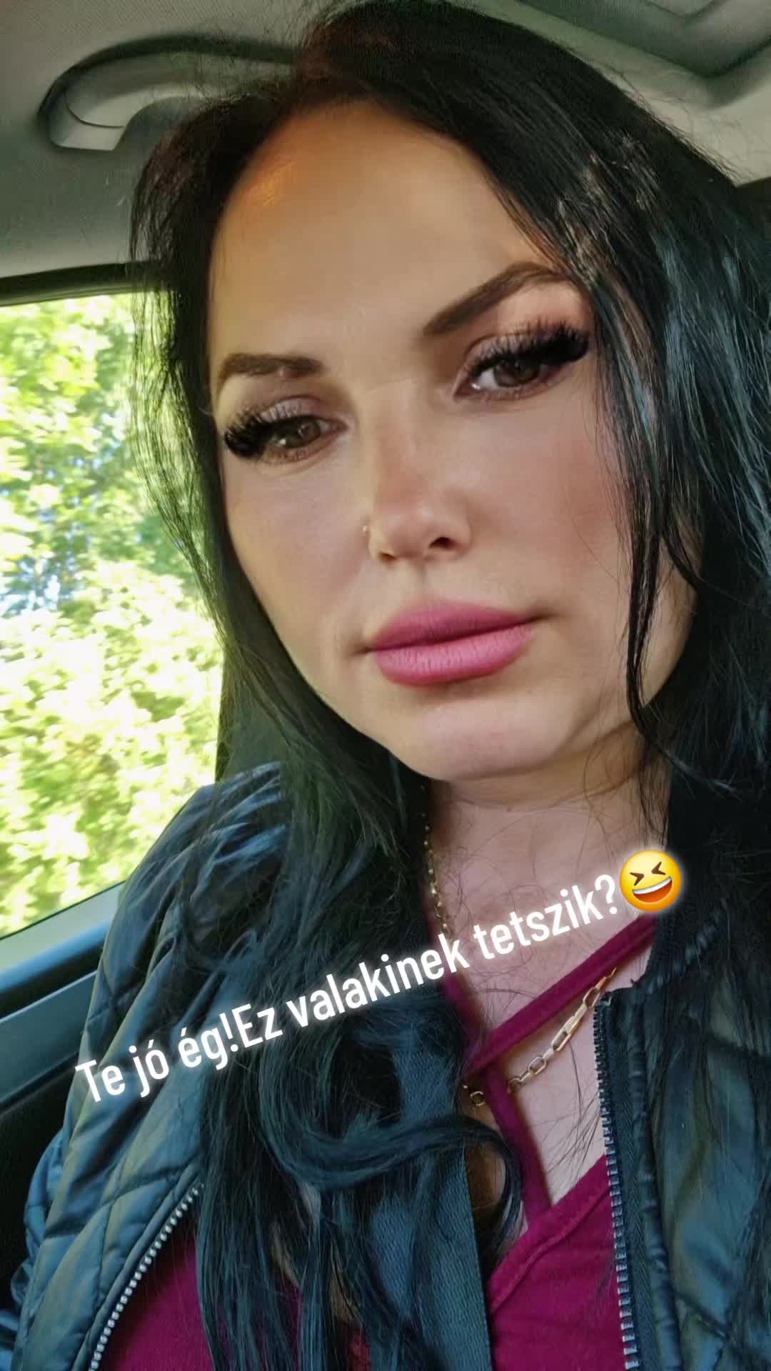 @MoneLiza
