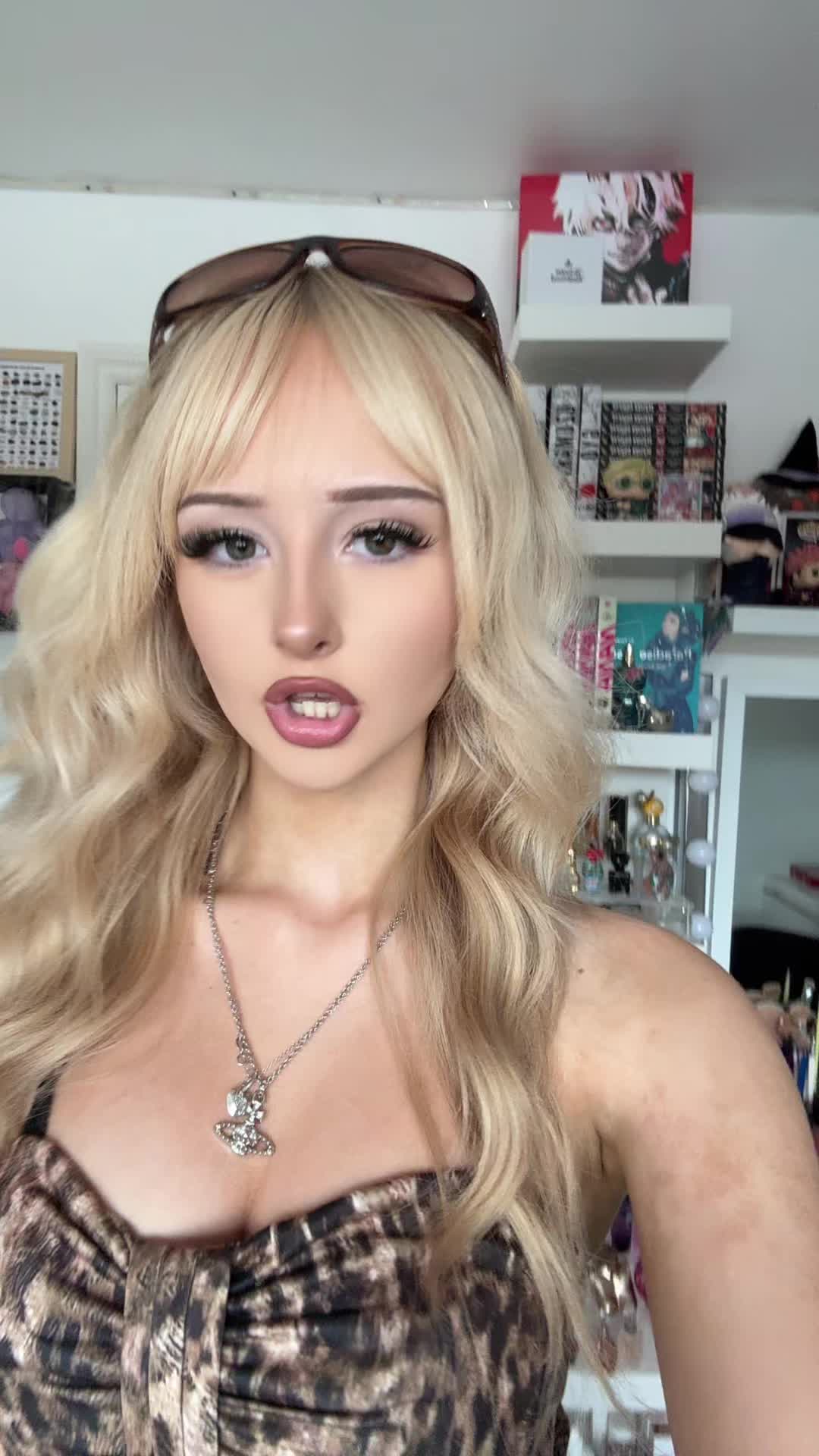 @️